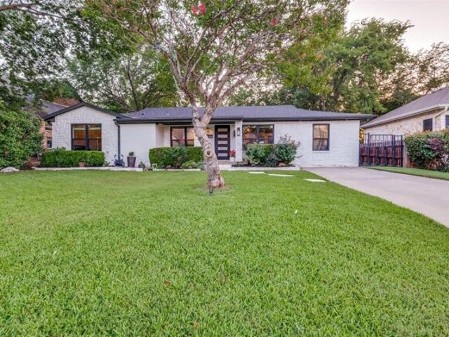 House for sale in Grapevine, Texas