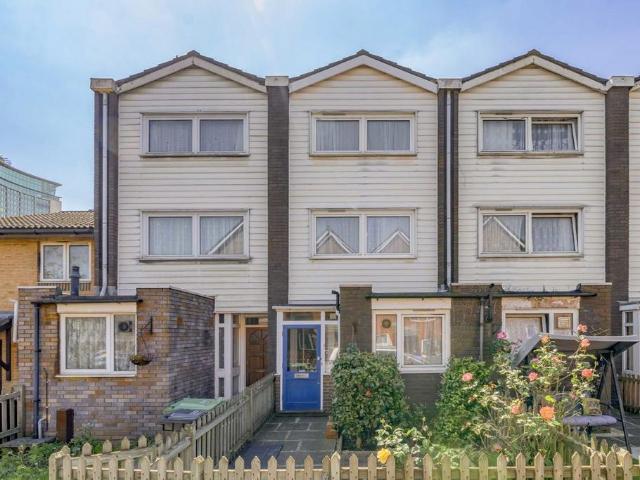 House for rent in West Kensington, Greater London
