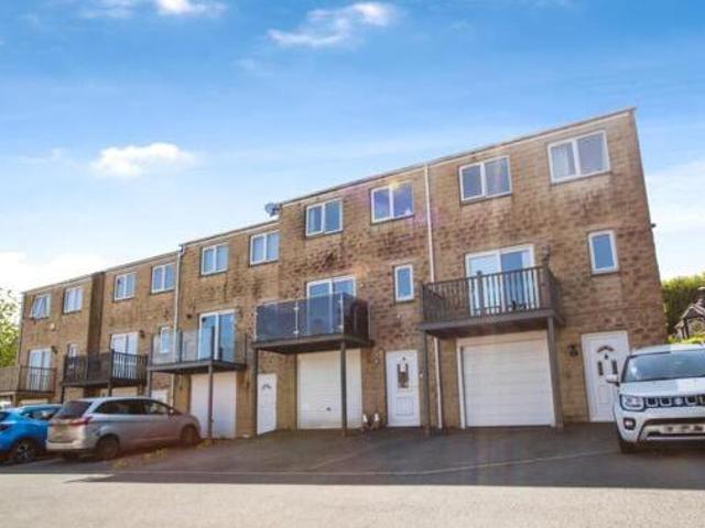 House for sale in Halifax, West Yorkshire