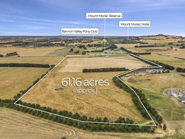 Cottage for sale in Mount Duneed, Victoria