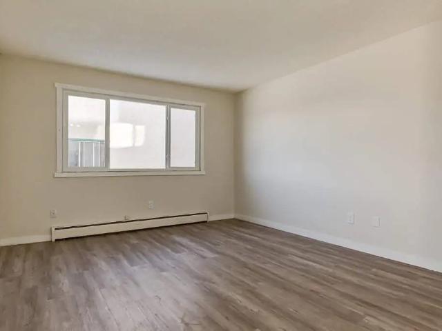Apartment for rent in Wedgewood, Alberta