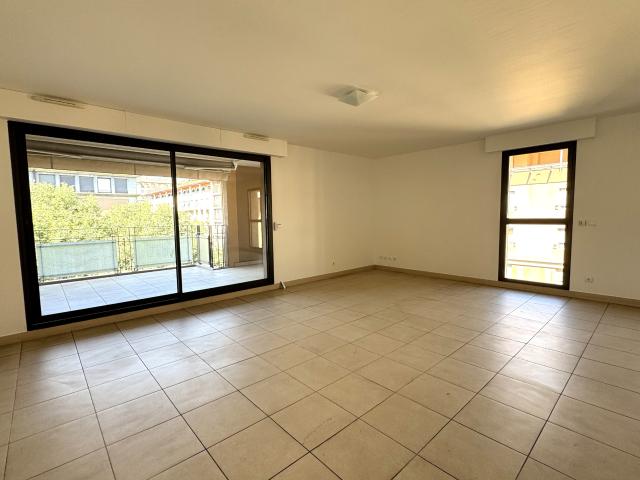 Appartement vente à Aix-en-Provence, Le Tholonet