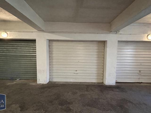 Garage vente à Aix-en-Provence, Aix-en-provence
