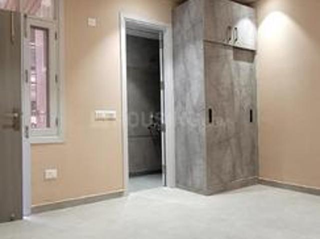 Flat for sale in West Delhi, Deri