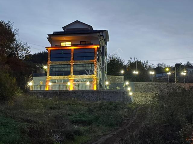 Akçaabat, Trabzon içerisinde satılık Villa