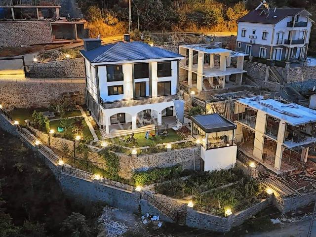 Akçaabat, Trabzon içerisinde satılık Villa