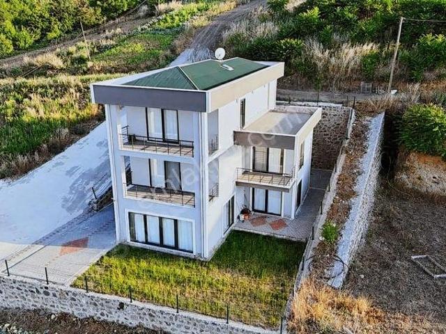 Dürbinar, Akçaabat içerisinde satılık Villa
