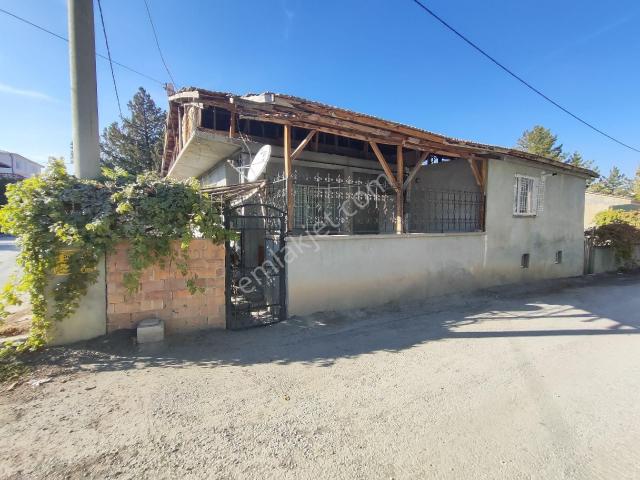 Akçadağ içerisinde satılık Villa