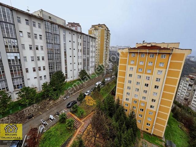 İzmit, Kocaeli içerisinde kiralık mülk