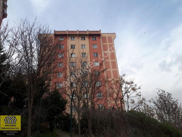 İzmit, Kocaeli içerisinde kiralık mülk