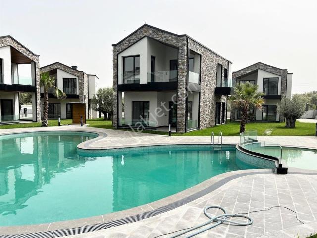 Edremit içerisinde satılık Villa