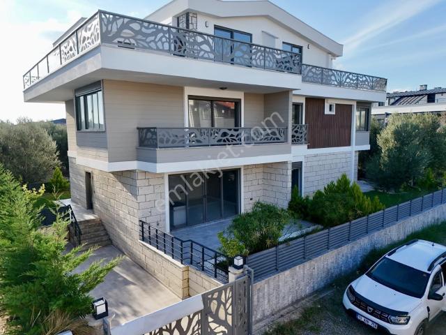 Edremit, Balikesir içerisinde satılık Villa