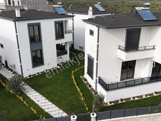 Edremit, Balikesir içerisinde satılık Villa