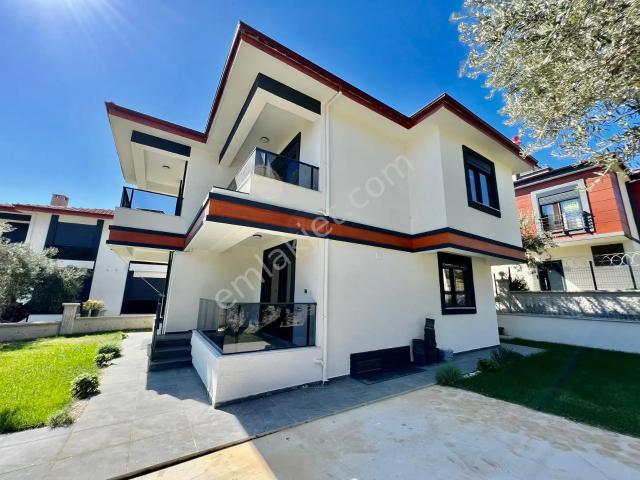 Edremit, Balikesir içerisinde satılık Villa