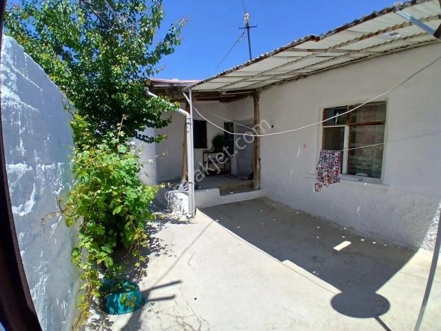 Yenimahalle, Akşehir içerisinde satılık Villa