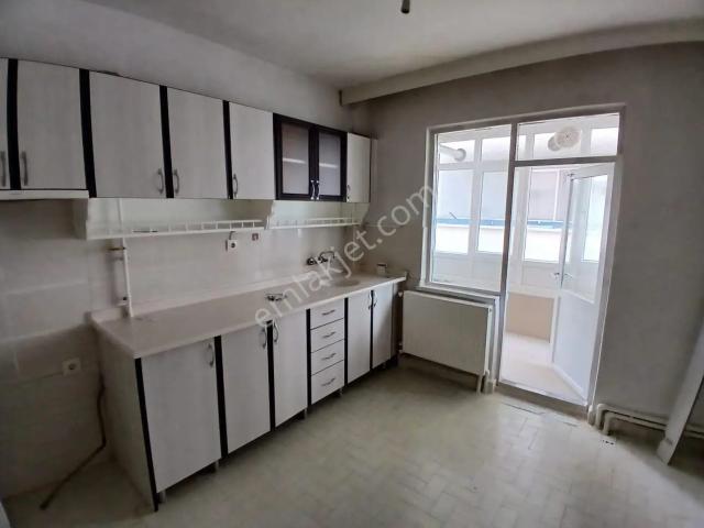 İstasyon, Akşehir içerisinde kiralık mülk