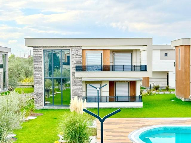 Edremit, Balikesir içerisinde satılık Villa