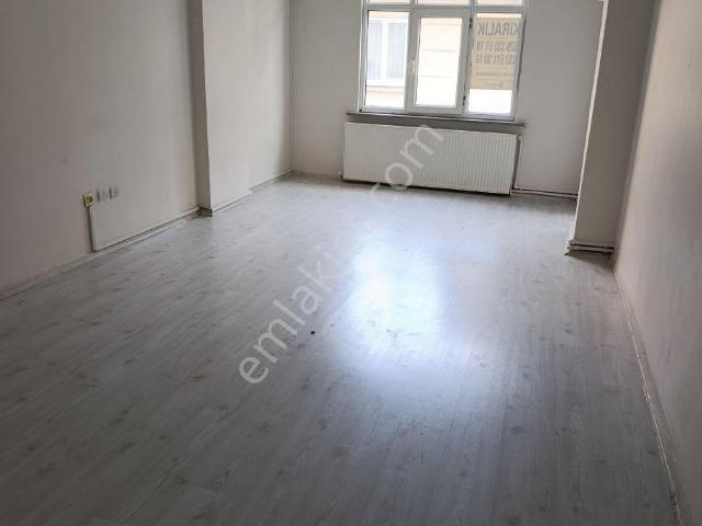 İnönü Mahallesi, Küçükçekmece içerisinde kiralık mülk