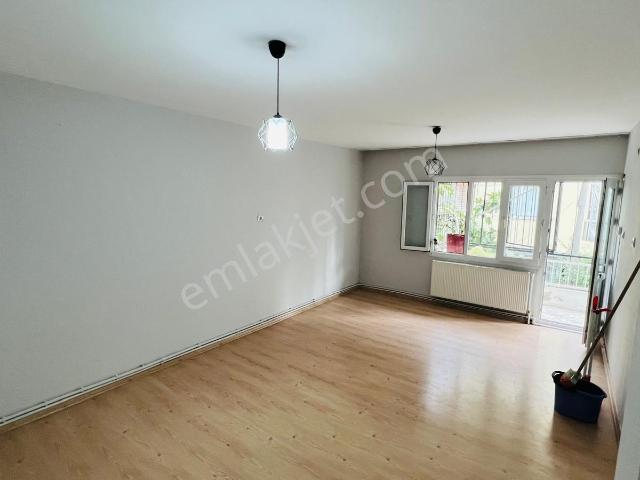 Buca, İzmir içerisinde kiralık mülk