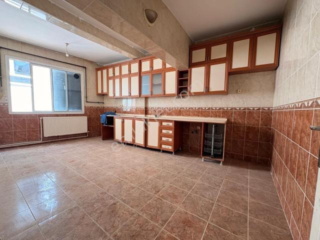 Buca, İzmir içerisinde kiralık mülk