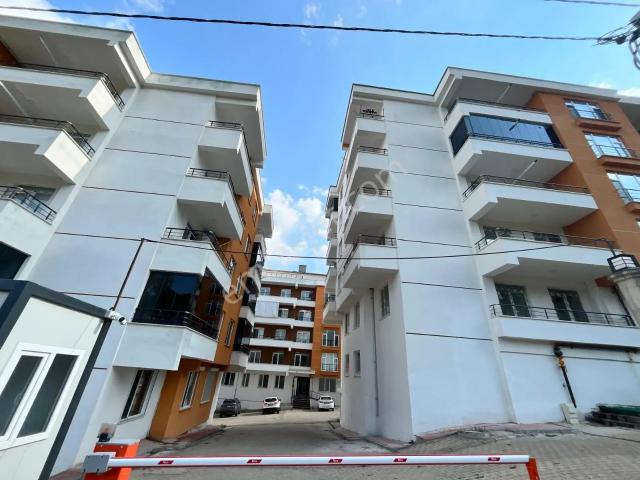 Elmalı, Gevaş içerisinde satılık mülk
