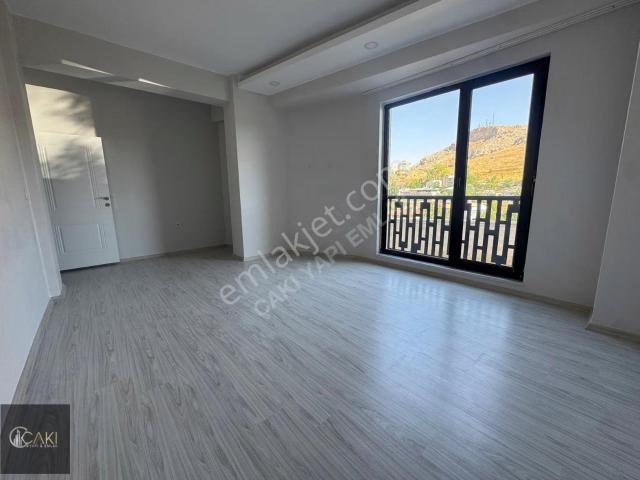 Van içerisinde kiralık mülk
