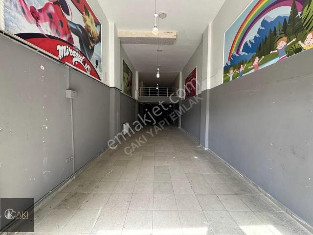Van içerisinde kiralık Dükkan