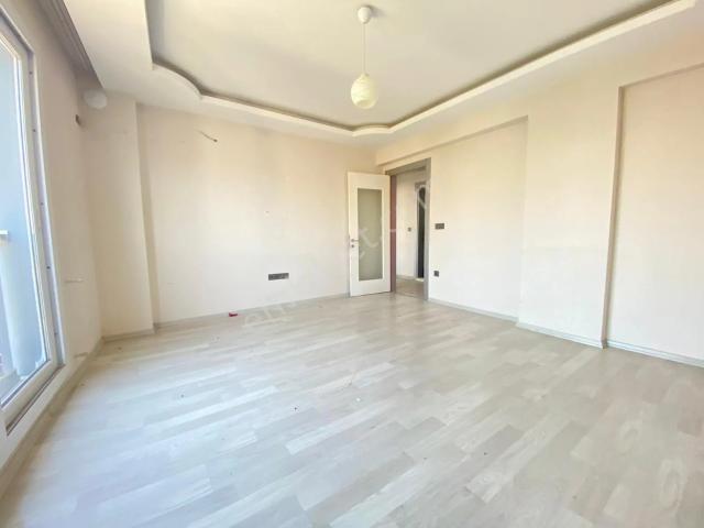 Karabağlar, İzmir içerisinde kiralık mülk