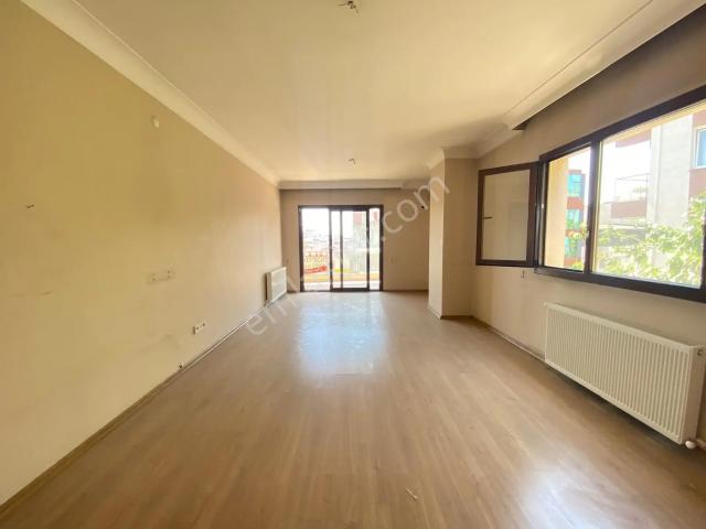 Karabağlar, İzmir içerisinde kiralık mülk