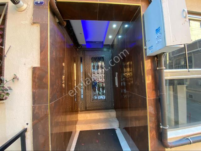 Buca, İzmir içerisinde satılık mülk