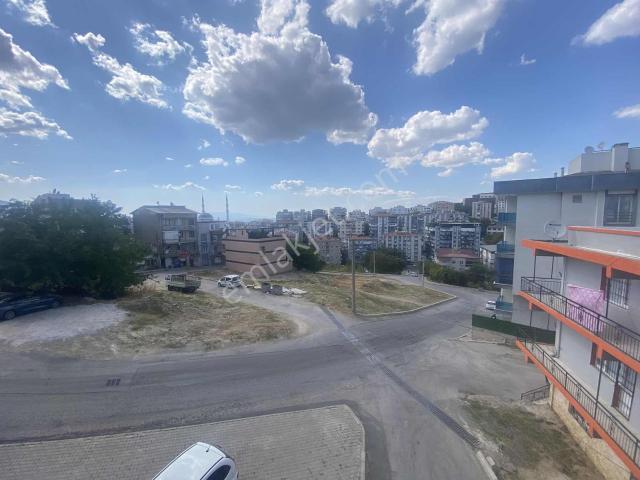 Karabağlar, İzmir içerisinde kiralık mülk
