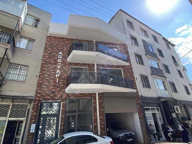Karabağlar, İzmir içerisinde satılık Bina