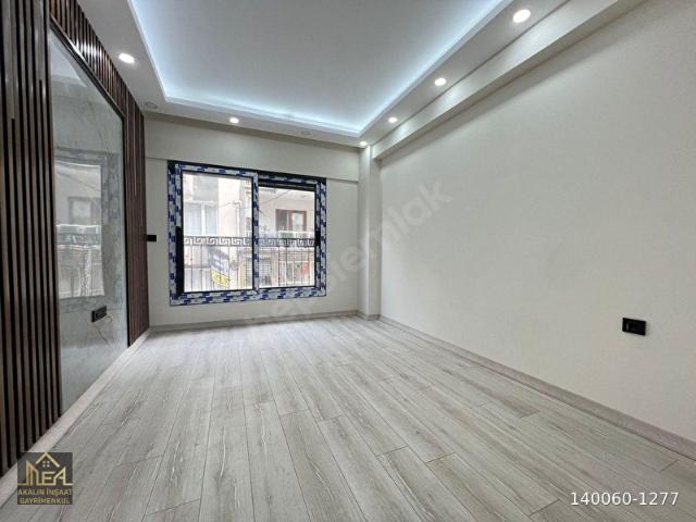 Murat Reis Mahallesi, Konak içerisinde satılık mülk