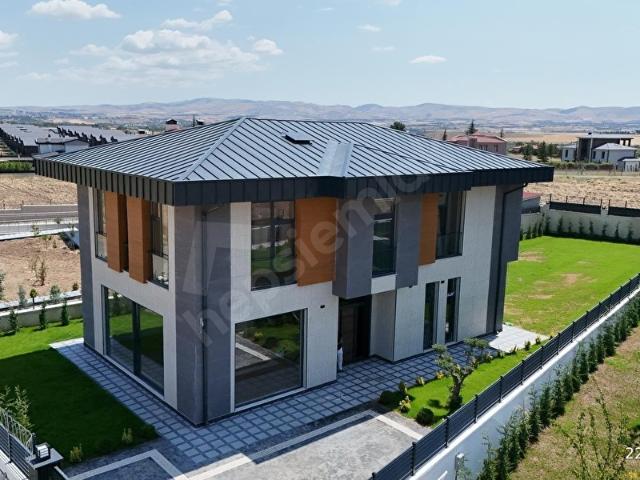 Gölbaşi, Ankara içerisinde satılık Villa