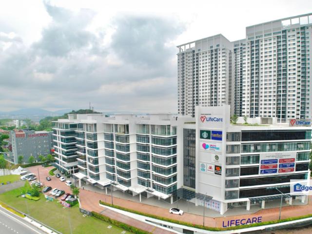 Shop for sale in Kajang, Langat