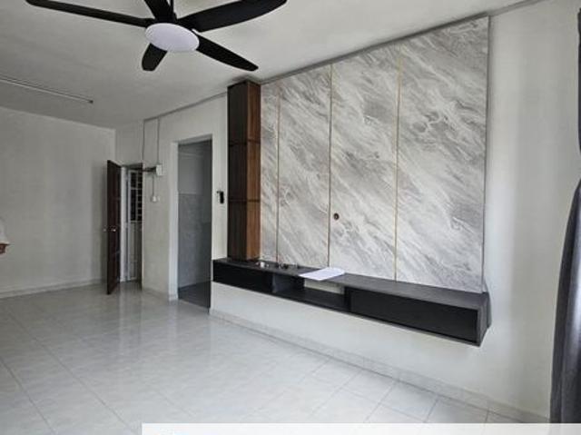 Flat for rent in Plentong, Johor