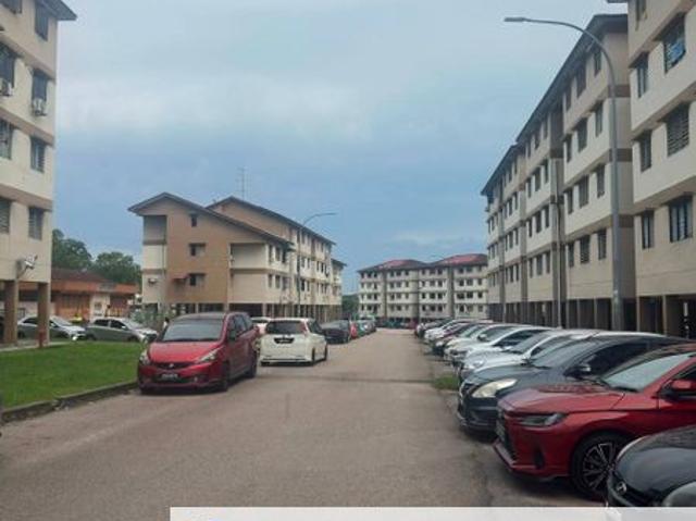 Flat for sale in Ehsan Jaya, Plentong