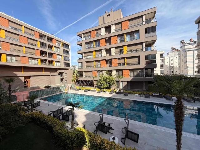 Antalya, Muratpaşa içerisinde satılık mülk