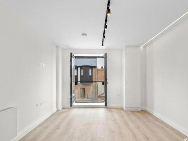 House for rent in Pouchen End, Hertfordshire