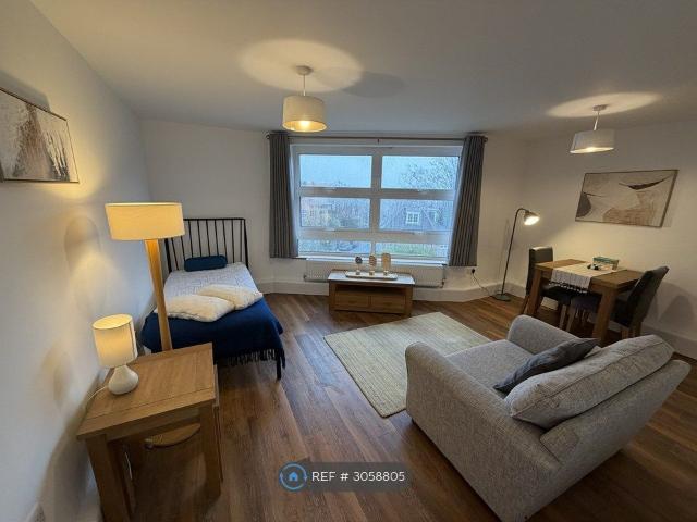 Studio for rent in London Borough of Camden, Greater London
