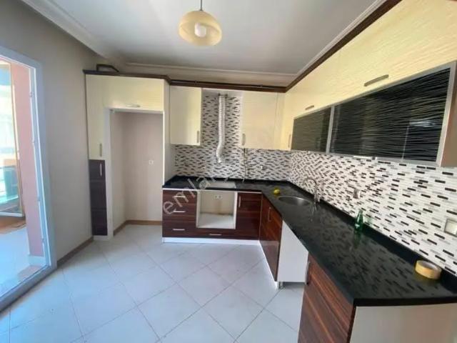Karabağlar, İzmir içerisinde kiralık mülk