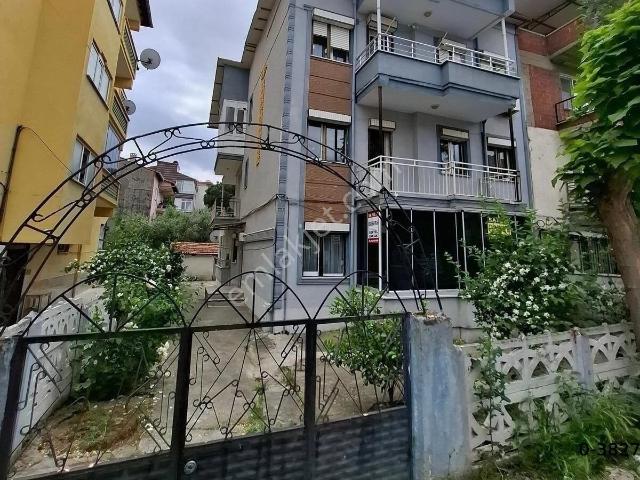 Akhisar, Manisa içerisinde satılık mülk