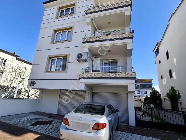 Akhisar, Manisa içerisinde satılık mülk