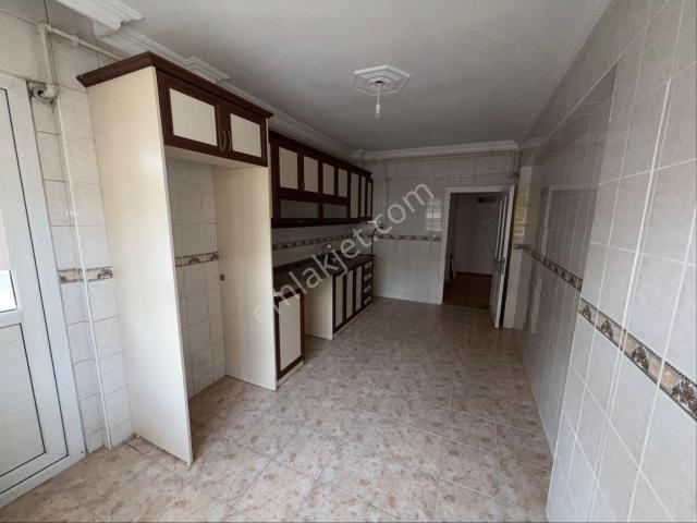 Akhisar, Manisa içerisinde satılık mülk