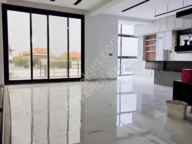 Akhisar, Manisa içerisinde satılık Villa