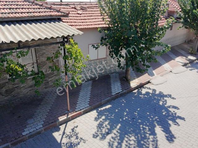 Akhisar, Manisa içerisinde satılık Villa