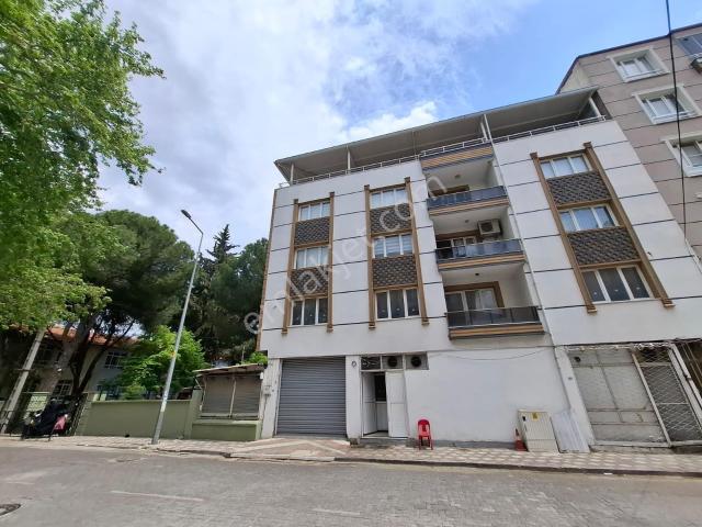 Akhisar, Manisa içerisinde satılık mülk