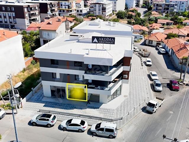 Akhisar, Manisa içerisinde satılık Dükkan