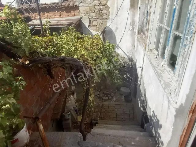 Akhisar, Manisa içerisinde satılık Bahce kati