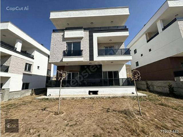 Edremit, Van içerisinde satılık Villa